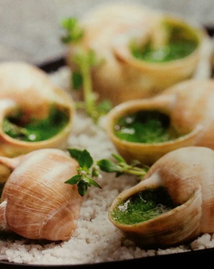 12 Escargots à la Bourguignonne