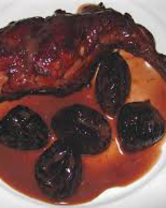 Rable de Lapin cuisiné aux pruneaux