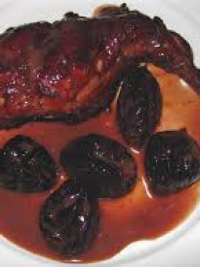 Rable de Lapin cuisiné aux pruneaux